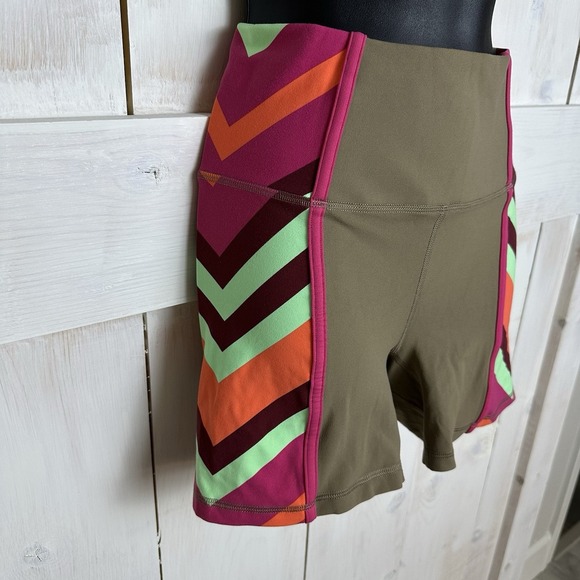 Free People Movement High Rise Biker‎ Shorts Brown Striped Side Panel NEW Size S - Picture 3 of 7